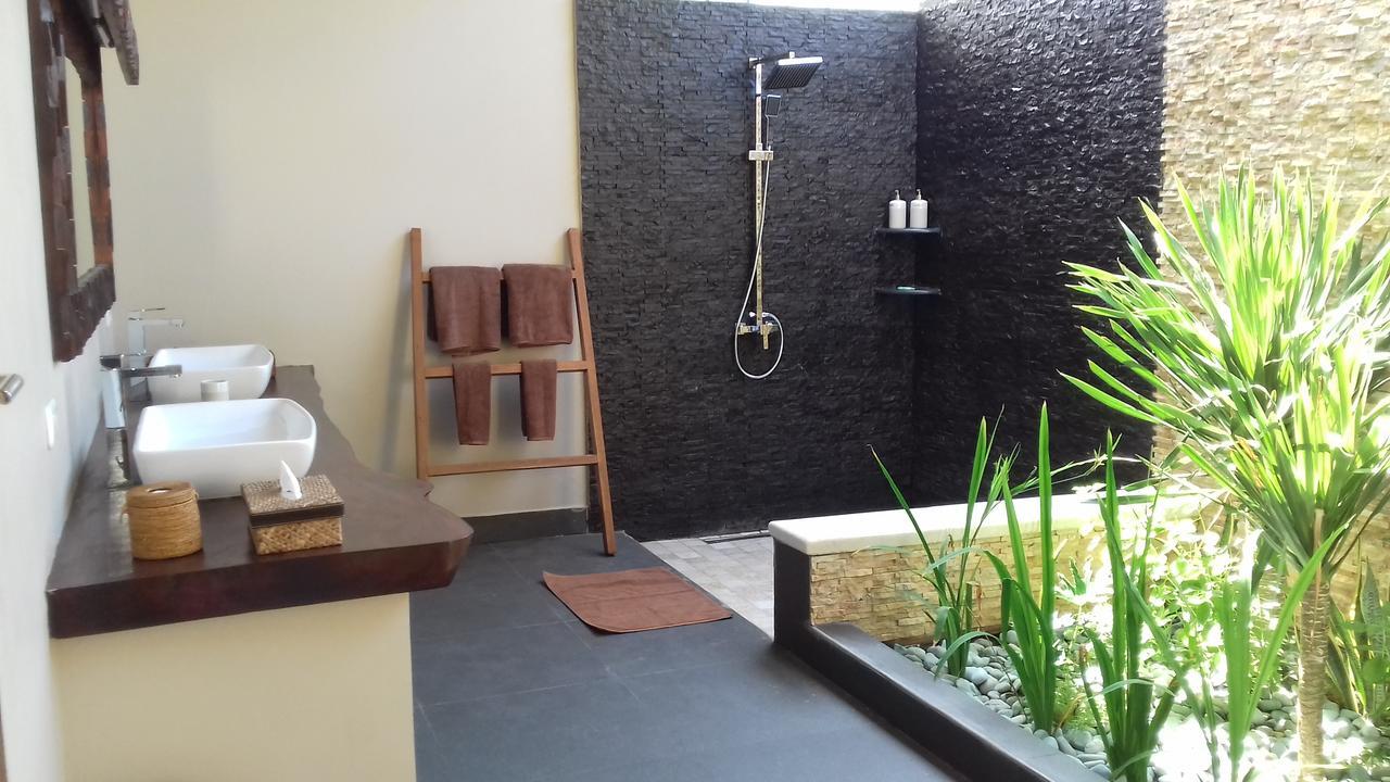 Gili Palms Villas กีลีตราวางัน ภายนอก รูปภาพ
