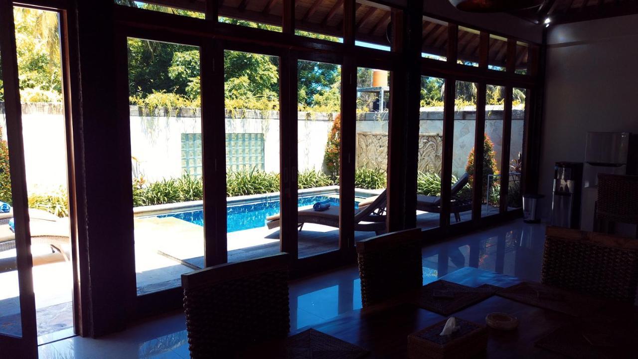 Gili Palms Villas กีลีตราวางัน ภายนอก รูปภาพ