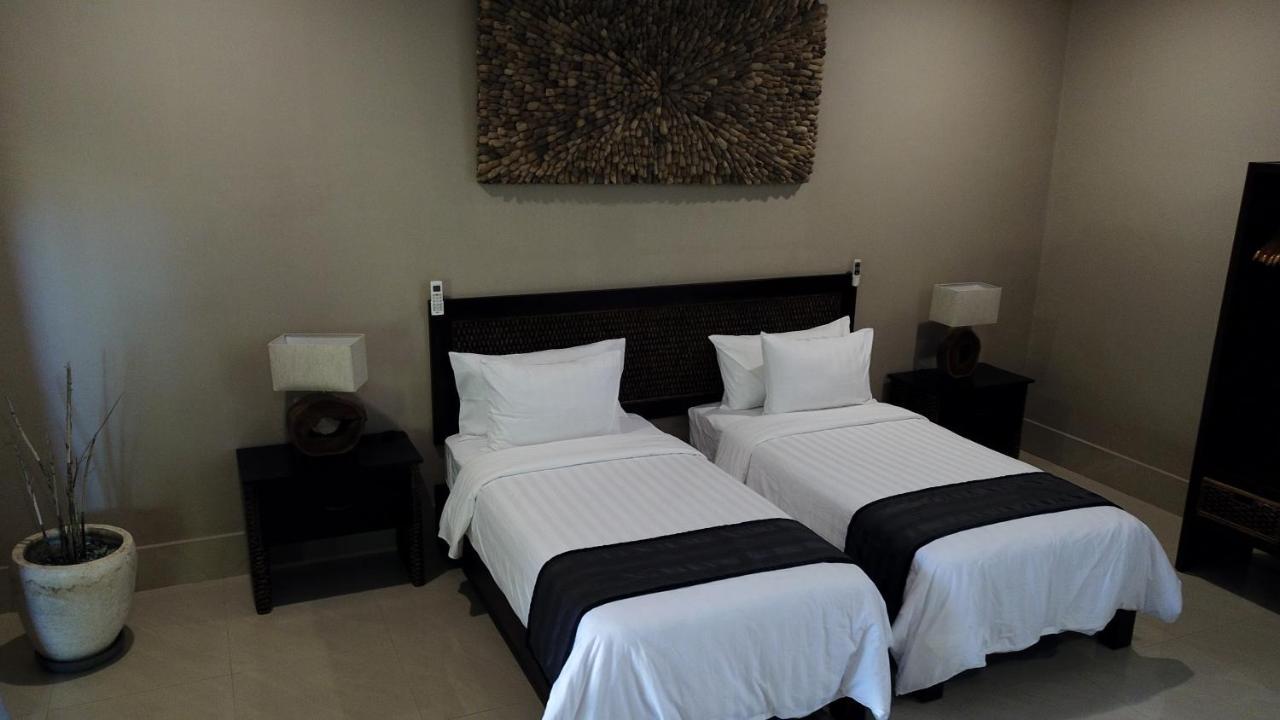 Gili Palms Villas กีลีตราวางัน ภายนอก รูปภาพ