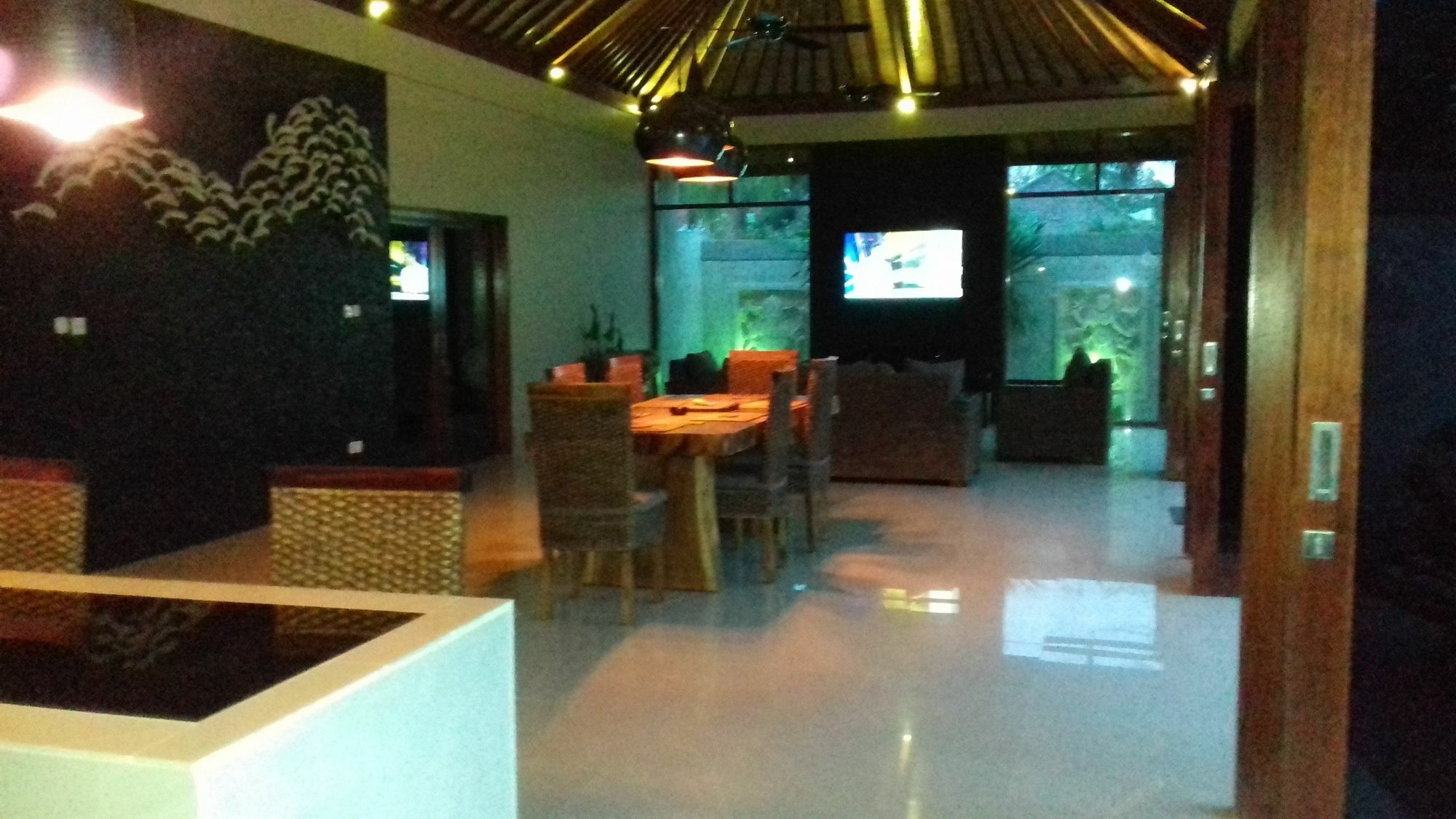 Gili Palms Villas กีลีตราวางัน ภายนอก รูปภาพ